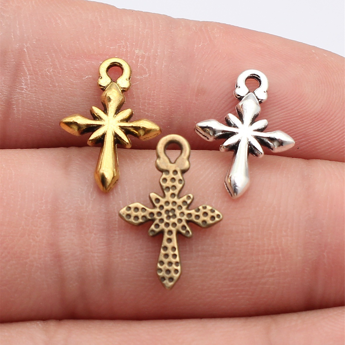 WYSIWYG 40pcs 18x12mm 3 Colors - Vintage Fashion Stores 评论和价格